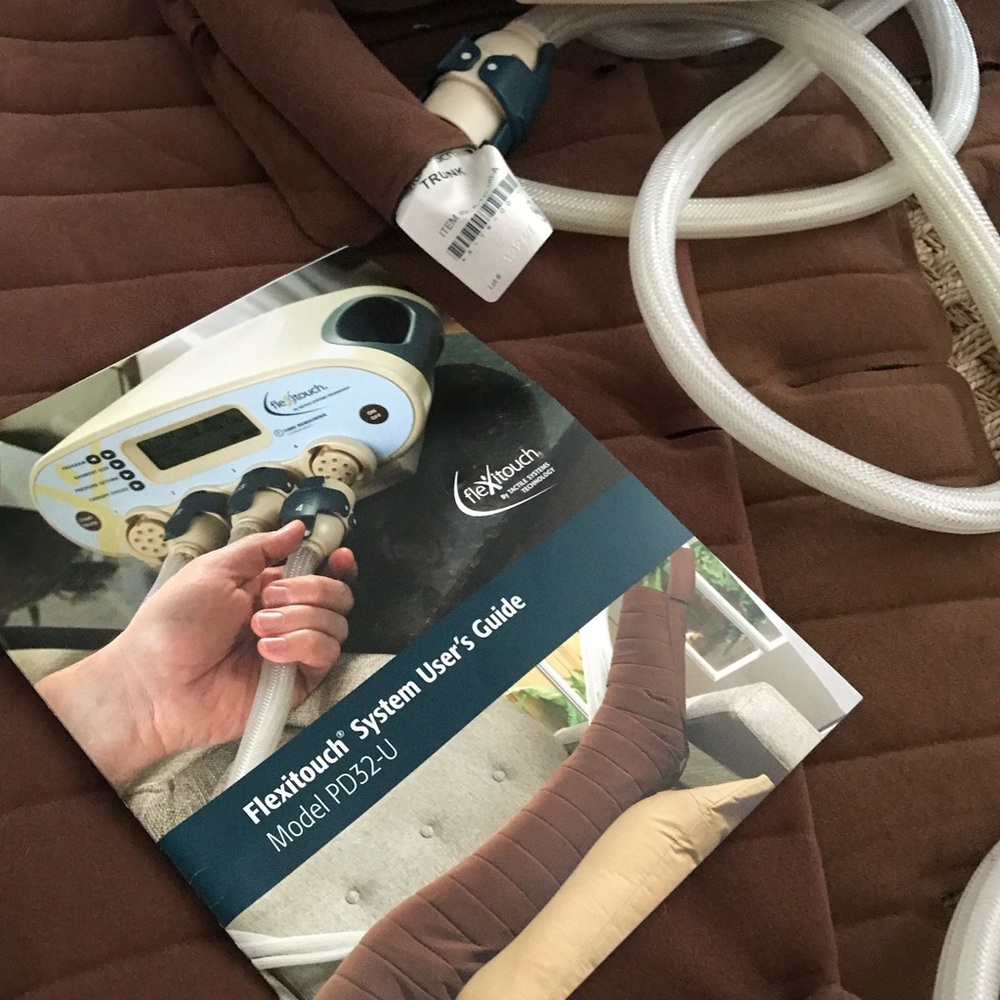 Flexitouch Compression Therapy Device Model PD32-U - Picture 9 of 9